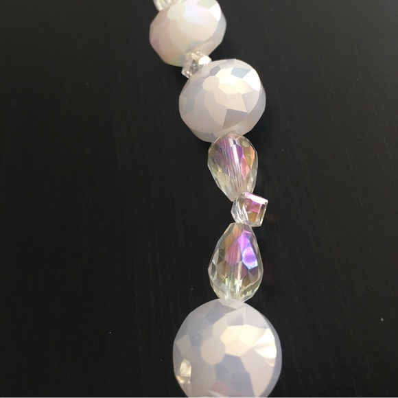 3 Crystal & Glass Necklaces With Earrings - Picture 10 of 16